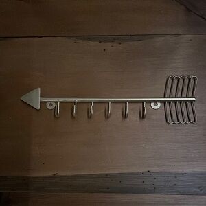 🌿 METAL ARROW WALL HOOK RACK
